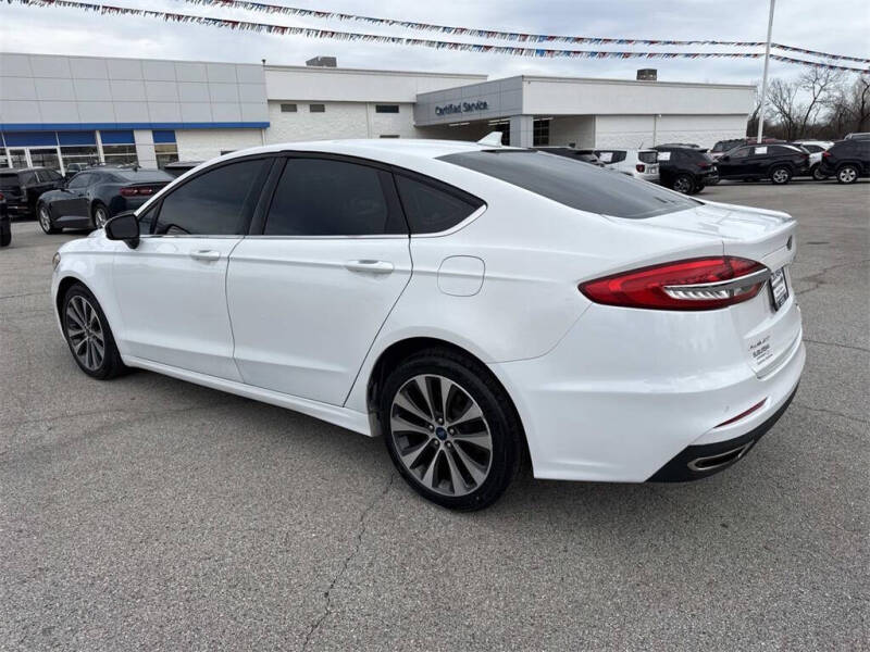 2020 Ford Fusion SE