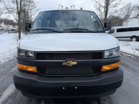 2025 Chevrolet Express 2500