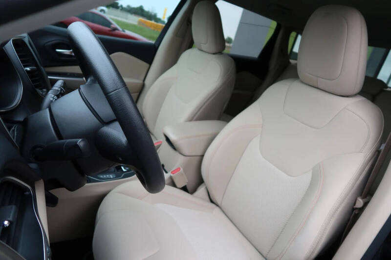 2019 Jeep Cherokee Latitude