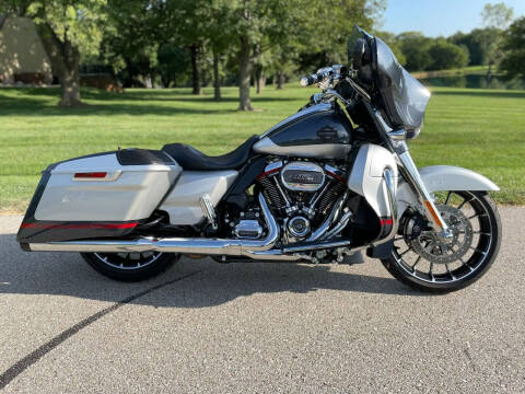 2019 Harley-Davidson CVO Street Glide (FLHXSE) for sale at Lifestyle Motors in Overland Park KS