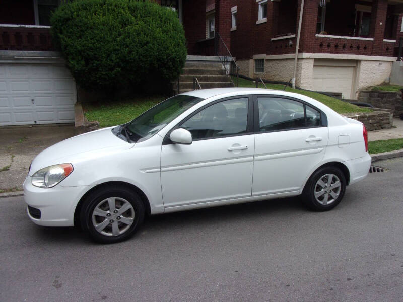 2010 Hyundai Accent GLS