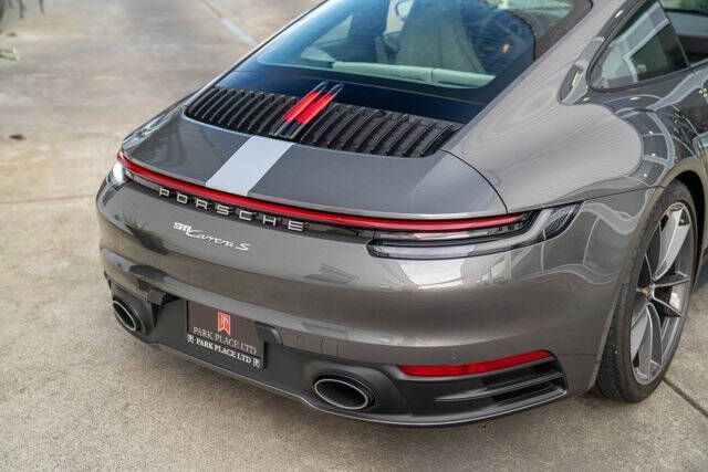 2021 Porsche 911 6
