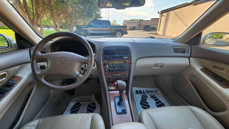 2000 Lexus ES 300