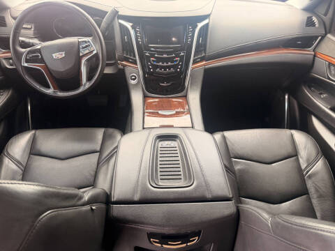 2019 Cadillac Escalade Luxury