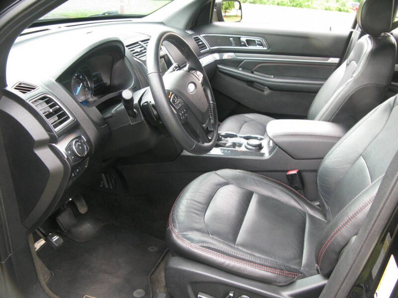 2017 Ford Explorer Sport