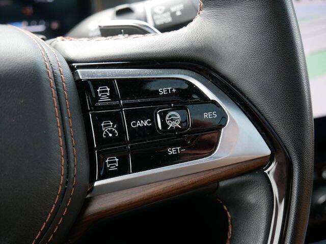 2022 Jeep Grand Cherokee Summit