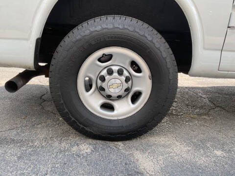 2021 Chevrolet Express 2500