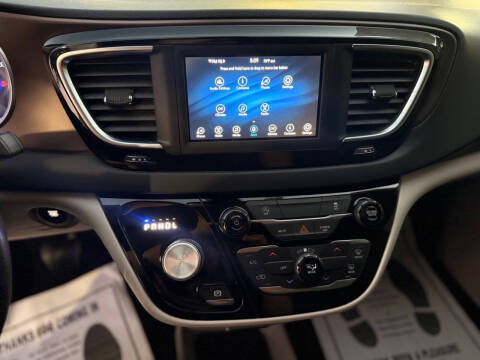 2021 Chrysler Voyager LXi