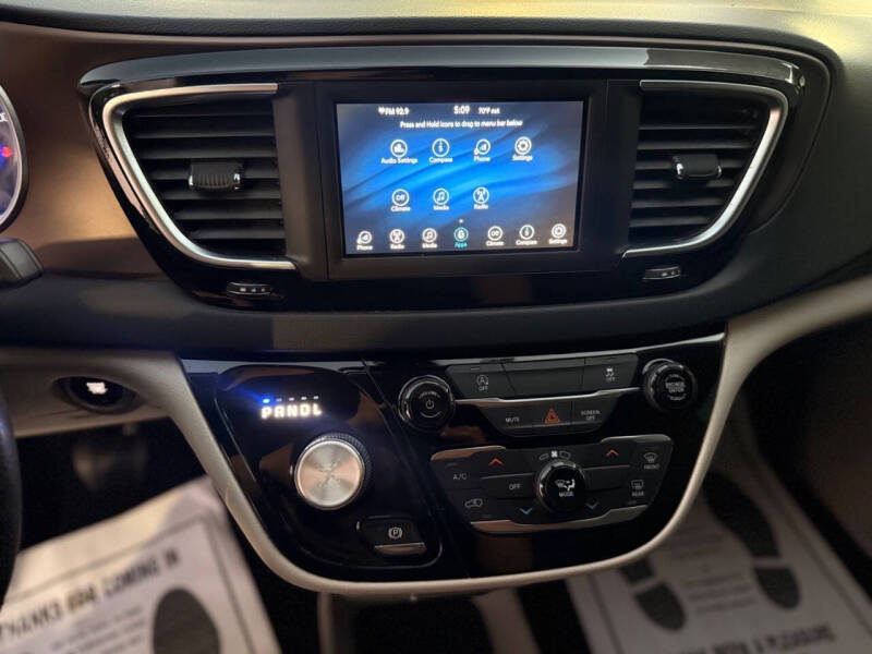 2021 Chrysler Voyager LXi