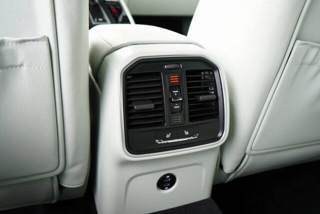 2023 Porsche Macan S