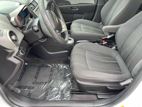 2016 Chevrolet Sonic LT Auto