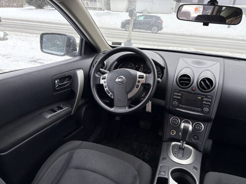 2013 Nissan Rogue SV w/SL Package