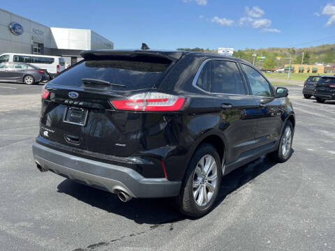 2022 Ford Edge Titanium