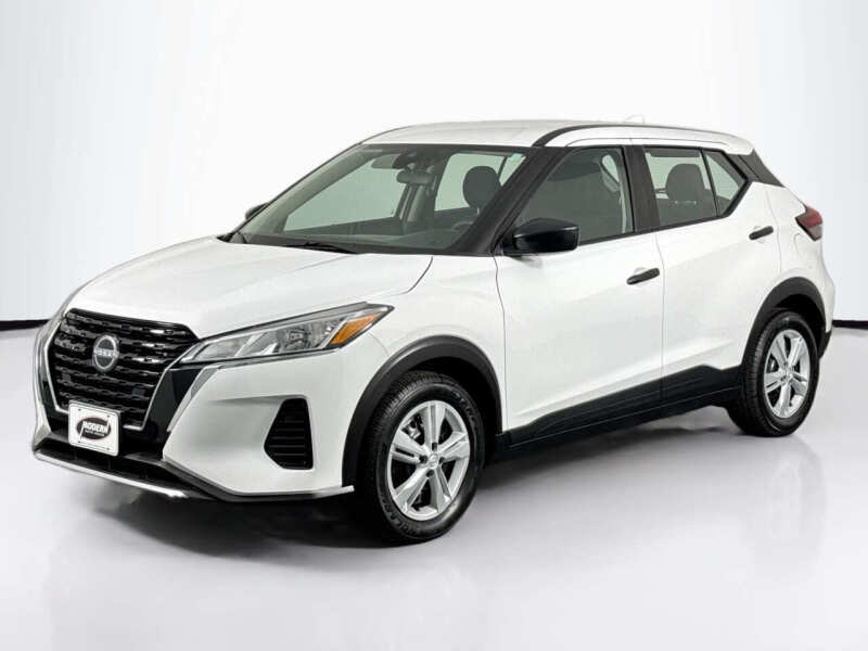 2023 Nissan Kicks S