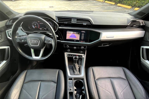 2023 Audi Q3 quattro Premium Plus 40 TFSI