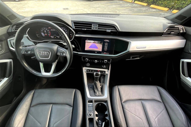 2023 Audi Q3 quattro Premium Plus 40 TFSI