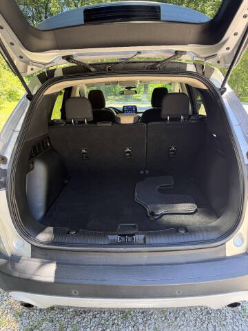 2020 Ford Escape SE