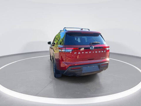 2024 Nissan Pathfinder SV