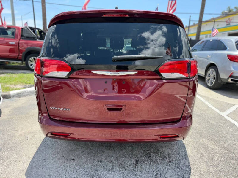 2021 Chrysler Voyager LXi