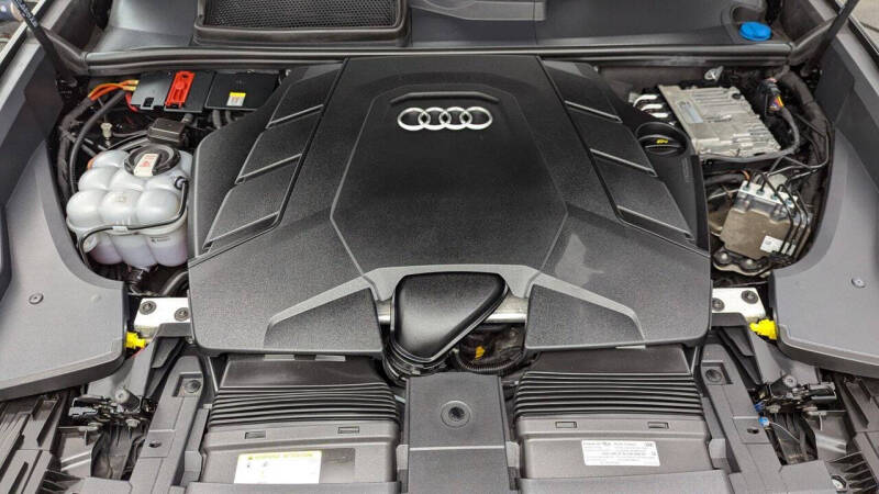 2022 Audi Q8 quattro Premium Plus 55 TFSI