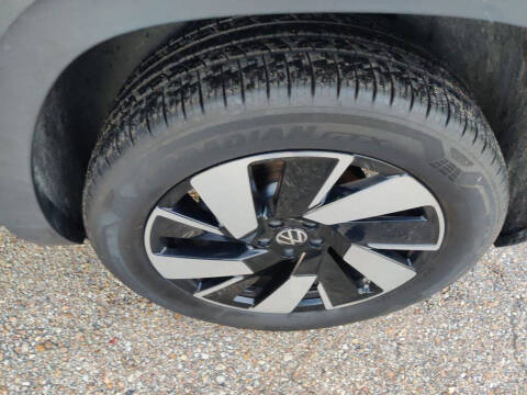 2025 Volkswagen Atlas Cross Sport SE 4Motion