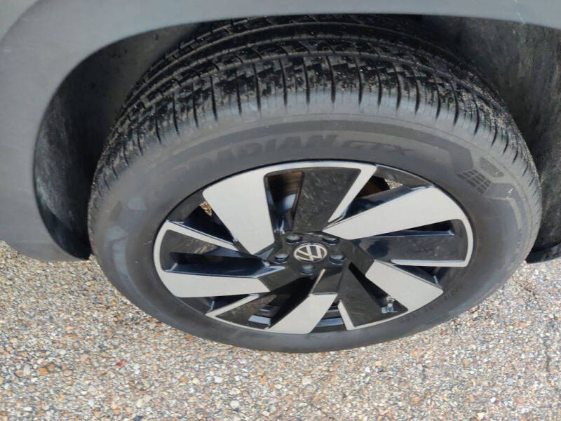 2025 Volkswagen Atlas Cross Sport SE 4Motion