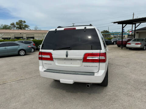 2012 Lincoln Navigator
