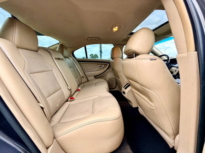 2018 Ford Taurus Limited