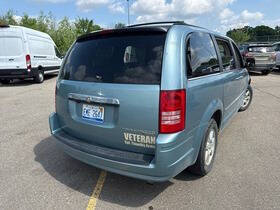 2009 Chrysler Town and Country Touring
