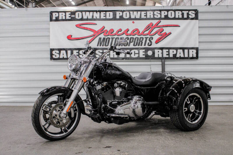 2015 Harley-Davidson Freewheeler