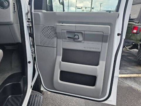 2011 Ford E-Series E-350 SD XLT