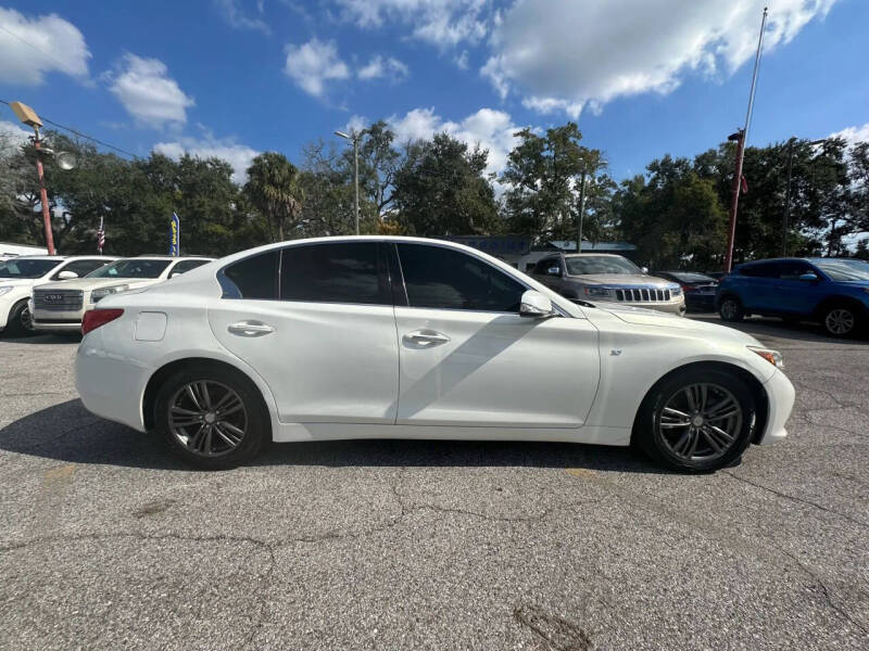2015 Infiniti Q50 Premium