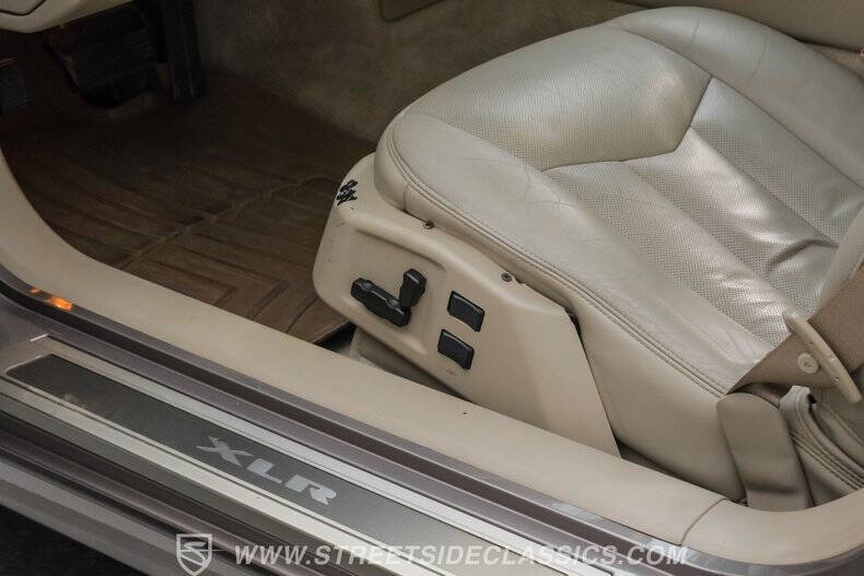 2005 Cadillac XLR