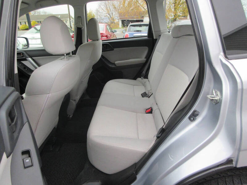 2016 Subaru Forester 2.5i