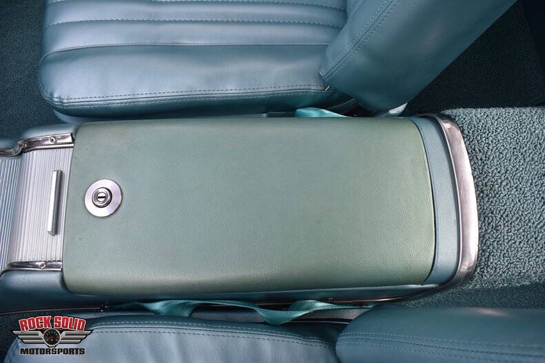 1962 Ford Thunderbird