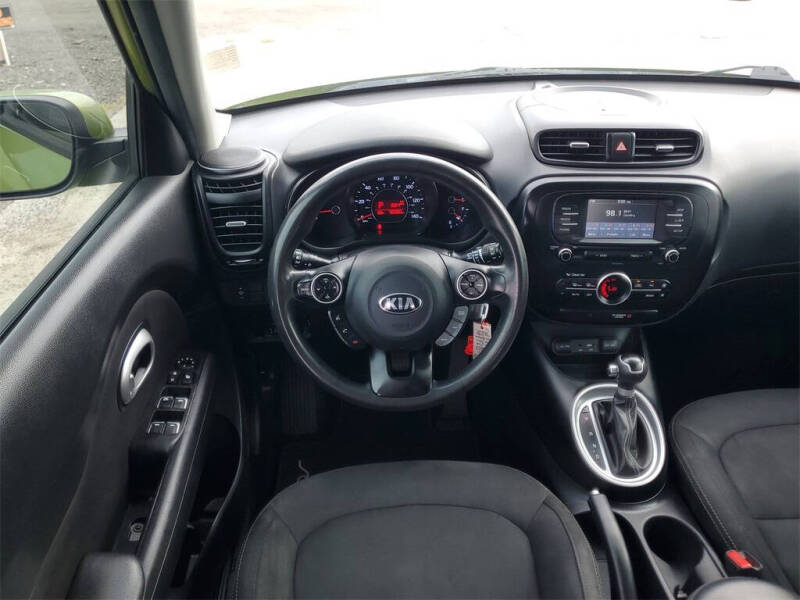 2017 Kia Soul +