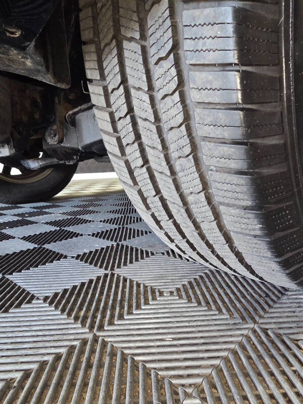 2012 Nissan Pathfinder LE