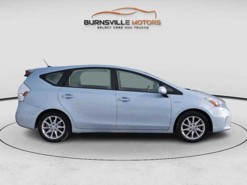2012 Toyota Prius v Five