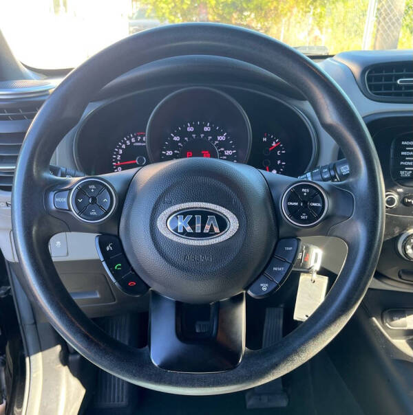 2016 Kia Soul Base photo 18