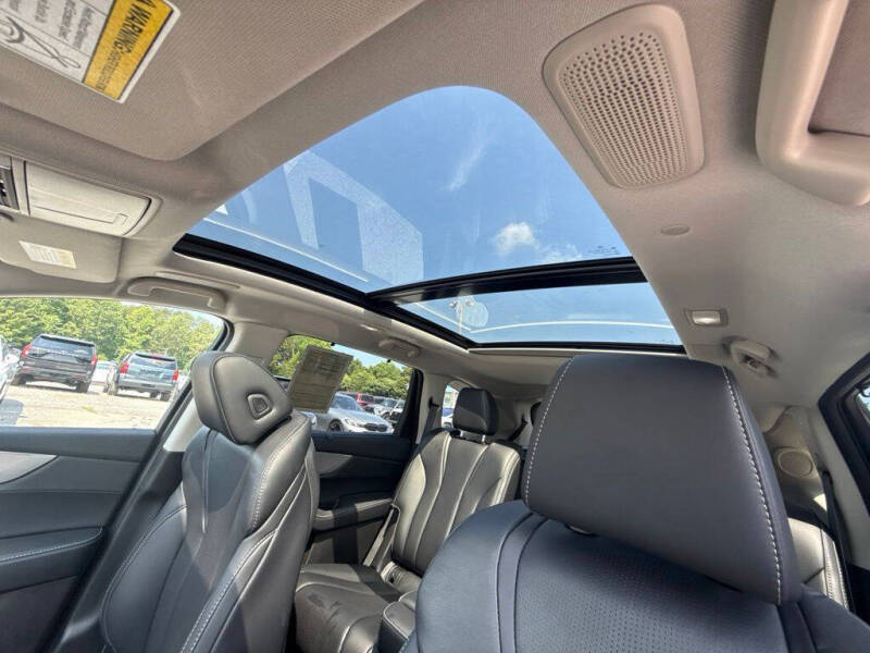 2025 Acura MDX w/Tech