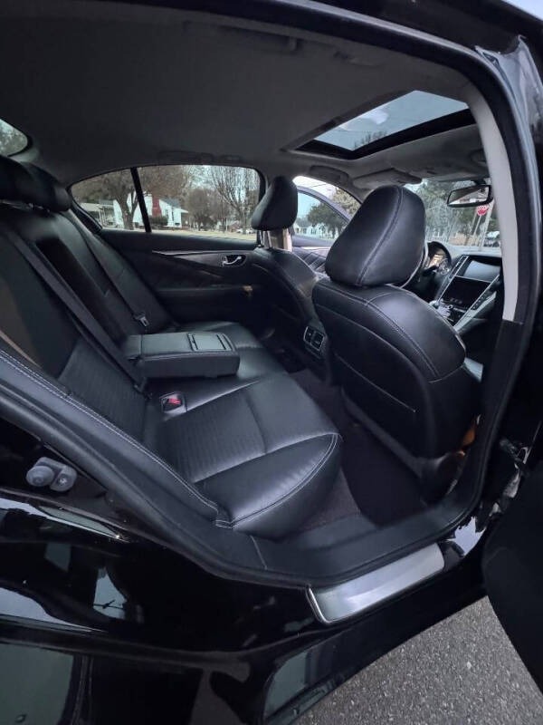 2015 Infiniti Q50 Sport