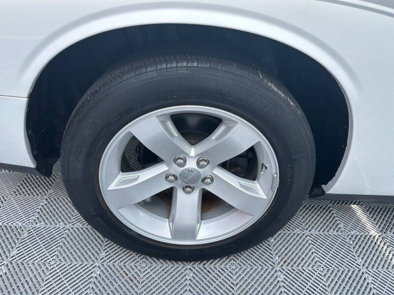 2012 Dodge Challenger SXT