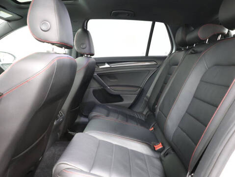 2017 Volkswagen Golf GTI SE