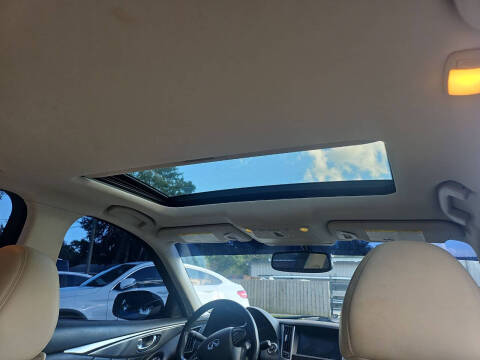 2015 Infiniti Q50 Premium