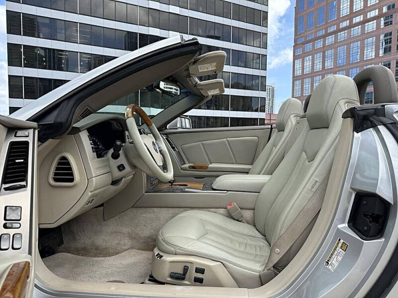 2005 Cadillac XLR