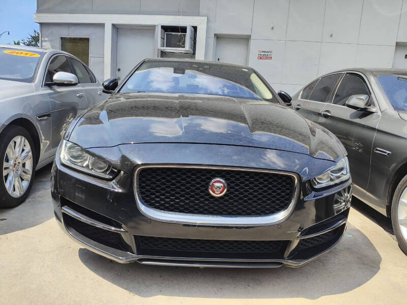 2017 Jaguar XE 25t Premium