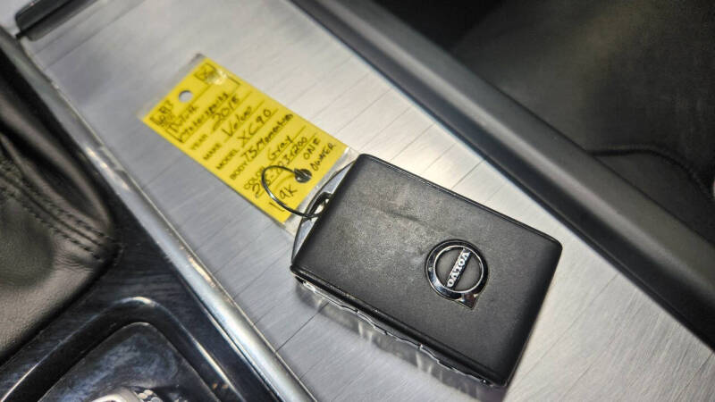 2018 Volvo XC90 T5 Momentum 7-Passenger