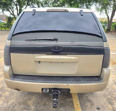 2004 Ford Explorer XLT