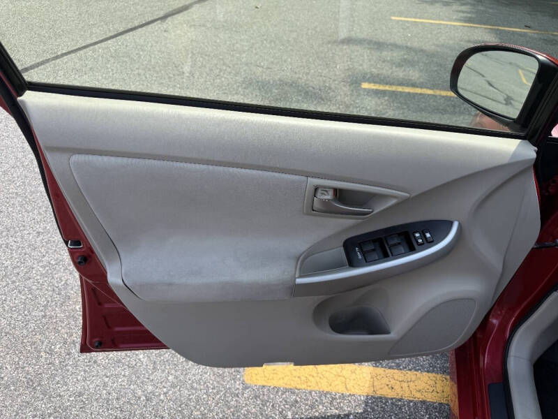 2012 Toyota Prius Two