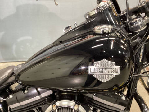 2013 Harley-Davidson® FLS - Softail® Slim™